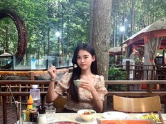 -二荆条·蜀鲜汇城市森林火锅