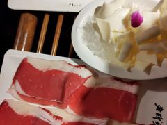 -老牌坊云南鱼豆花火锅(哈西万达店)