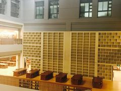 内景-公益图书馆(江南大学店)