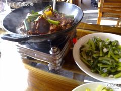 铁锅鸡、菜薹-美味故事特色餐厅(汉阳郭茨口店)