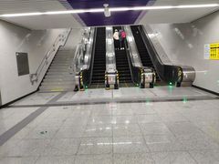 -红土地(地铁站)