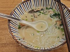 -鲜越鲜鱼粉(财富购物中心店)