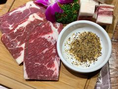 雪牛拼盘-仨仨米炭火烤肉