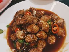 -上海虹桥中心爱琴海亚朵S酒店