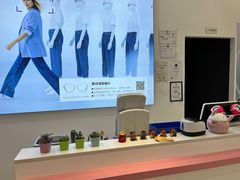 -J-Color眼镜·蔡司·依视路授权店(槐房万达广场店)