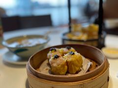 黑松露干蒸烧麦-白天鹅宾馆-宏图府餐厅