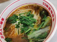 酸菜米线-叶伟胡辣壳面(两路口店)