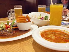 -北京朝阳悠唐皇冠假日酒店
