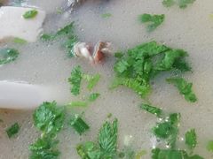 鲫鱼豆腐汤-七的湖·晚芳亭·阳澄湖农家菜·大闸蟹(莲花岛店)
