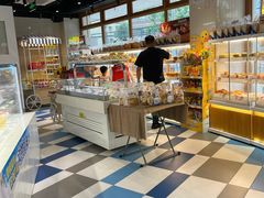 -85度C(生甜甜圈研究工坊·上海平凉店)