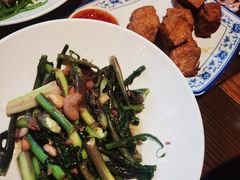 -黄泥岗·地道湖北菜(奥特莱斯店)