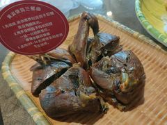 -东口码头·烧鸽子·鱼头泡饼·地方菜(金鹰悦城店)
