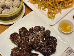 -莲餐厅·湖北菜·潜江小龙虾店(愚园路店)