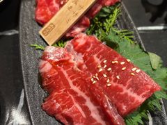 -山川小町·极番烧肉(新地假日广场店)