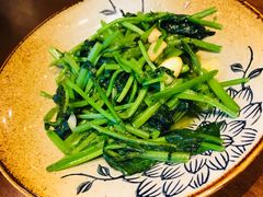 蒜香炒时蔬-盐官日光域房车营地·有盐餐厅