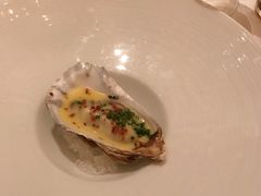 法国生蚝伴小牛肉碎-Caprice(香港四季酒店)