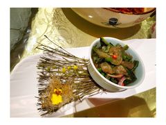 -万重锦·人文川菜馆(骡马市店)