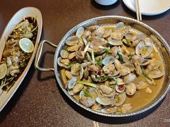 -曼听小寨海鲜烧烤·大连辣炒大王(盖州街店)