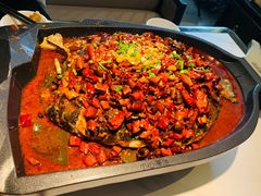 香辣味烤鱼-江边城外烤全鱼(世茂广场店)