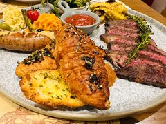 -Mark&Mars Restaurant