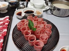 -红鼎豆捞·非遗鲍皇汤火锅(宝丰路店)