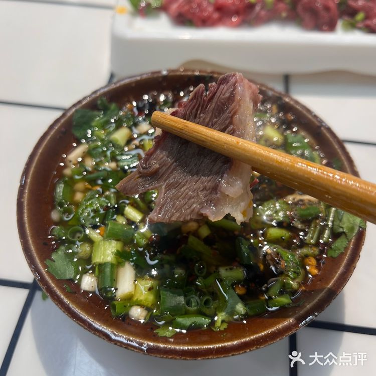 在重庆吃到记忆中的贵州酸汤牛肉火锅！