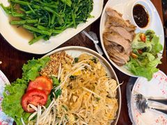-Dang restaurant (patong phuket)