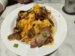 招牌叉烧葱花滑蛋饭-深仔记茶餐厅(亚士厘道店)