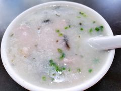 皮蛋咸瘦肉粥-座上客美食·雄记肠粉