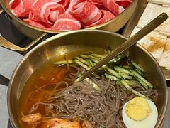 -围炉肉舍•炭烤活鳗•丹东海鲜烤肉(步行街店)