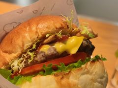 蘑菇培根牛肉堡-龙治汉堡(中华城店)