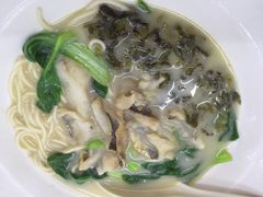 小胃口黄鱼面-明呈黄鱼面馆(斜土路店)