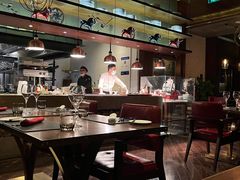 大堂-恰餐厅及酒吧 CHAR Bar & Grill (北京丽都皇冠假日店)