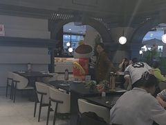 -必胜客(砂之船中东奥莱店)