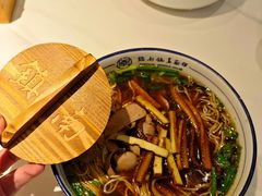 -镇南锅盖面馆(解放路店)