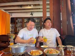 -Cuc Gach Quan Restaurant