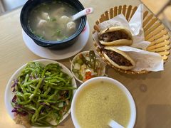 -闫家驴肉老店(华电一校店)