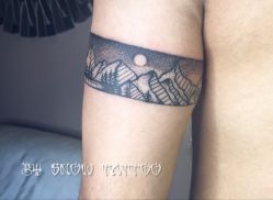 -SNOW TATTOO STUDIO