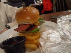 -BIGHOUSE·大房子电影主题融合餐厅(盐河巷店)