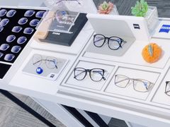 -浮光眼镜·蔡司视觉合作·数字验配中心(陆家嘴店)