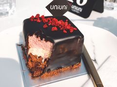-UNI UNI(环亚凯瑟琳店)