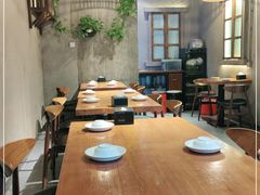 大堂-炉小二铜锅牛蛙•川湘菜(三里屯店)