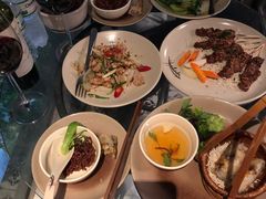 -Cau Go Vietnamese Cuisine