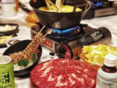 -鲜入围煮花胶鸡海鲜火锅