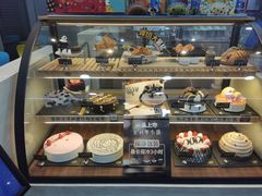 面包甜点陈列柜-DQ·蛋糕·冰淇淋(川沙东海岸店)