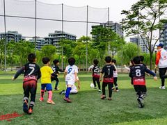 -Riverside河畔少儿足球培训(前滩店)