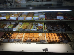 -Winchell's Donuts House