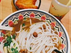 -鑫花溪牛肉米粉(天山店)