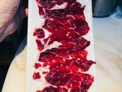 现切吊龙肉-为什么牛潮汕牛肉火锅(中信广场店)