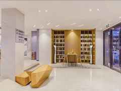 -柏曼酒店(广州天河体育中心林和西地铁站店)